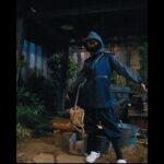 Kurumi Inagaki Instagram - . 『忍びの家 House of Ninjas』 Netflix 週間グローバル 1位獲得！！！ おめでとうございます！！🥷🎉 . . . 私は蒔田彩珠さん演じる俵凪の幼少期役で 出演させていただいただきました。 . . 俵家を探検して 大きな亀の形のたわしを発見。 何を洗うのかなー？と 可愛かったです。 . 亀の…忍びか…な🐢 . . 忍びの服を着るとずっとワクワクしていました🥷💗 . #忍びの家 #HouseofNinjas #Netflix #稲垣来泉 . . . 『忍びの家』を見た方が気づいて コメントをくださってとっても嬉しかったです。 . まだの方は ぜひ！ぜひ！ご覧くださいっ🥷✨
