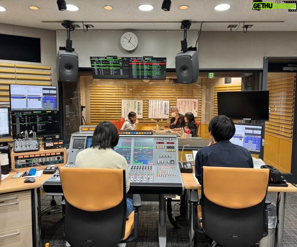 Kurumi Inagaki Instagram - . 《お知らせ》です！📻 . 本日、2月17日(土) 21時〜21時30分 ラジオ番組『KEN RADIO』に 榮倉奈々さんと一緒にパーソナリティを務めさせていただきました。 . 初めてのラジオのお仕事です。 ここでしか叶わない榮倉さんとのラジオ ずっと楽しみで本当に楽しかったです。 どんなお話しをさせていただいたのか、是非ラジオをお聴きください。 . . パソコン、スマートフォンからは タイムフリーの『#radiko 』でお聴きいただけます。 . . . #研音創立45 周年 #ニッポン放送開局70周年記念 #KENRADIO #榮倉奈々 さん #稲垣来泉 #研音 . .