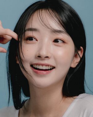 Kwon Ah-reum Instagram - NEW START
With. @lookmedia_ent 🖤