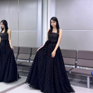Kwon Ah-reum Instagram - <2023 SBS 연기대상> 
이렇게 뜻 깊은 자리에 함께 있는것 만으로 소중하고 영광스러운데 한 해 마무리를 신인연기상으로 할 수 있게 해주셔서 감사합니다 상 받을 줄 모르고 어버버 거리다가 온 제가 너무 부끄럽네요... 신동엽 선배님 한번 더 말 할 수 있게 해주시고 와중에 매끄러운 진행 정말 감사드립니다 
훌륭하신 선배님들의 발자취를 따라 이 자리에 서는 것이 더욱 더 당당해질 수 있도록 더 노력하고 더 고민하는 배우가 되겠습니다