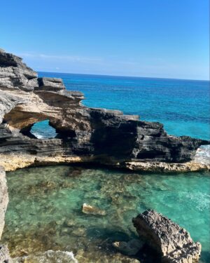 Kylie Liya Page Instagram - Bermuda pt. 2: SEA🌊 
(Quen is just Queen with a typo)  iykyk 😉🔥🏝️🏹