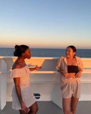 Kylie Liya Page Instagram - It was a weird year… but here are the highlights ⭐️🥂