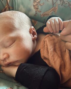 Kylie Bunbury Instagram - Rumi Walker Riggins 💚 12.6.21 The greatest, deepest, most unimaginable love I’ve ever known.