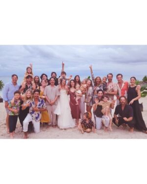 Kylie Bunbury Instagram - Keep it groovy✌🏽🌸🍊💕🧡 🍭Humbled and grateful to experience the world with my boys. And this Fiji crew is full of big beautiful souls.
