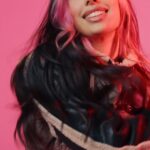 Kylie Cantrall Instagram - ‘Unsure’ music video is out now!!!!!!!! It was so so cool getting to create this with Alan and even though we filmed our parts from opposite sides of the world, we somehow managed to end up together performing on stage in Walkerworld hehehe 🌟🌟🌟🫶🫶 #unsure #alanwalker #kyliecantrall #explore #newmusic #walkerworld