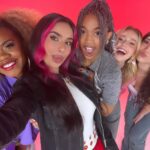 Kylie Cantrall Instagram - i miss these cutie girls so much!!!!!!!!!! also we shot something really fun this day🤭💕💕👑🦢🎀🪄 #disneydescendants #theriseofred