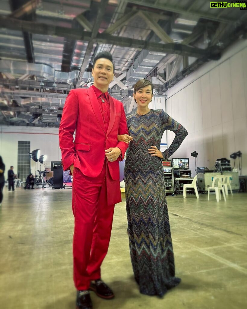 Kym Ng Instagram - #StarAwards2023 🎊 Congratulations to all the deserving winners 🥳🥳🥳🥳🥳 ..and my heartfelt appreciation to : Stylish: Ivan Goh Outfit: @missoni Jewellery: @thecanarydiamond Hair : #PassionHairSalon @ryan_yap Thank you too, @kymngforever and friends for coming to show your support and love 💗 @leonweiqiang @s_leeyan @hungshuk #红星大奖2023
