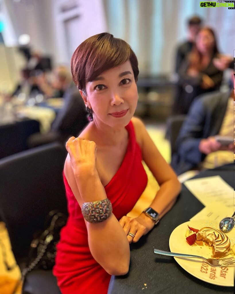 Kym Ng Instagram - at the Star Awards 2023 Gala Dinner 🎊 Bravo to all the nominated programs, and congratulations to all the winners 🥳🥳🥳🥳🥳🥳🥳 Hair by #PassionHairSalon @ryan_yap , and thank you @gandavid_davidgan for the gorgeous #davidganjewellery 💕 #sweetdreams