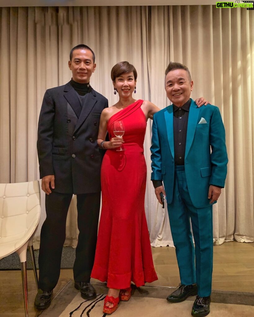 Kym Ng Instagram - at the Star Awards 2023 Gala Dinner 🎊 Bravo to all the nominated programs, and congratulations to all the winners 🥳🥳🥳🥳🥳🥳🥳 Hair by #PassionHairSalon @ryan_yap , and thank you @gandavid_davidgan for the gorgeous #davidganjewellery 💕 #sweetdreams