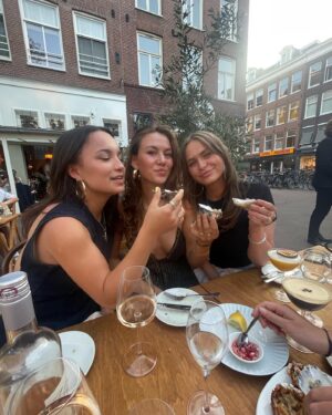 Kyra Isako Smith Instagram - begin vd zomer🧡