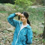 Kyung Soo-jin Instagram - 또 캠핑가고 싶네…🩵 @_kolonsport photographer @juyeonlee__ hair,makeup @mepci_official #코오롱스포츠 #KOLONSPORT#AD #나의자연은 #MYOWNWAYTONATURE