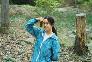 Kyung Soo-jin Instagram - 또 캠핑가고 싶네…🩵

@_kolonsport

photographer
@juyeonlee__ 
hair,makeup
@mepci_official 

#코오롱스포츠 #KOLONSPORT#AD
#나의자연은 #MYOWNWAYTONATURE