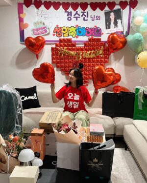 Kyung Soo-jin Instagram - 생일 축하해주신 
모든 분들 진심으로 감사합니다❤️