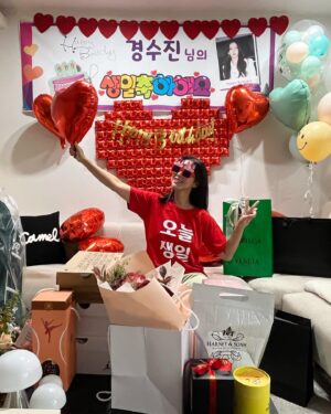 Kyung Soo-jin Instagram - 생일 축하해주신 
모든 분들 진심으로 감사합니다❤️