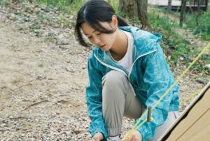 Kyung Soo-jin Instagram - 또 캠핑가고 싶네…🩵

@_kolonsport

photographer
@juyeonlee__ 
hair,makeup
@mepci_official 

#코오롱스포츠 #KOLONSPORT#AD
#나의자연은 #MYOWNWAYTONATURE