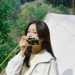 Kyung Soo-jin Instagram - 또 캠핑가고 싶네…🩵 @_kolonsport photographer @juyeonlee__ hair,makeup @mepci_official #코오롱스포츠 #KOLONSPORT#AD #나의자연은 #MYOWNWAYTONATURE