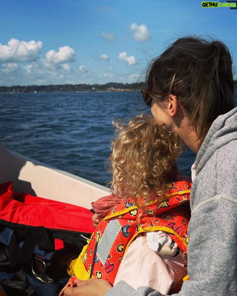 Léa François Instagram - Vacances, Bretagne, famille et chaleur… (dans nos cœurs :p) #cotedarmor #bretagne #famille
