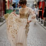 Léa François Instagram – Hier, direction le sublime défilé de @christopheguillarme ! 
Merci @mariepaola_bh pour ces chouettes clichés 🌹
#parisfashionweek #pfw #christopheguillarme