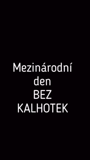 Ladislava Něrgešová Instagram - 22.6. Mezinárodní den bez kalhotek. Od roku 2012. #asijo #vonosetosexypradlodostprecenuje