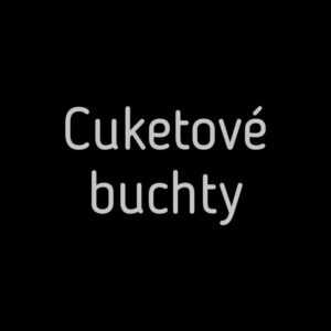 Ladislava Něrgešová Instagram - Klasika-Letní pozdrav: ,,Nechceš cukety?,, …a buchty z cuket máte? A mohla bych je vidět? 😂

Takže ZÁKLADNÍ kynuté těsto ze SUŠENÉHO DROŽDÍ:
250ml teplého mléka
balíček SUŠENÉHO DROŽDÍ
60 g másla
2 žloutky
Cukr a sůl
Citrónová kůra
500g polohrubé mouky

Nechat hodinu kynout

Náplň:
Nastrouhané CUKETY (klidně dvě větší!)
Cukr skořice citrón kůra (ořechy hrozinky)
Na těsto dáváme ,,vyždímané,,

Potřeme zbylými bílky a posypeme (vlašáky pistáciema…já měla zbylé pekany)
PEČEME NA 180/15 minut

Poleva:
Moučkový cukr
ředíme zbylou vodou z cuket

💪🏻👊🏻✌🏻#spolutoupeceme #cukety #cuketovebuchty