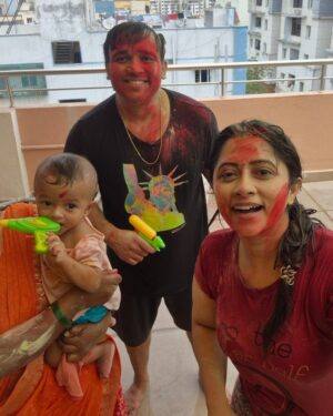 Lahari Arundhati Vishnuvazhala Instagram - @lishan.official 1st holi celebration 😃🥰😍🤩 #baby #babyboy #holi #holifestival @dhiren_manikant