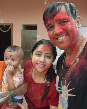 Lahari Arundhati Vishnuvazhala Instagram - @lishan.official 1st holi celebration 😃🥰😍🤩 #baby #babyboy #holi #holifestival @dhiren_manikant