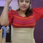 Lahari Arundhati Vishnuvazhala Instagram - Pregancy belly తగ్గటానికి use చేసిన belt #oklahari #laharivlogs #lahari_actress #bellyfat #pregnancy