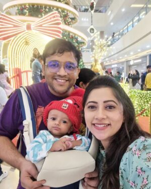 Lahari Arundhati Vishnuvazhala Instagram - Happy New Year guy's 😍🎉🎂💛✨️🎉🤩💕🎄♥️🎅💐Our little ones 1st New Year ❤️