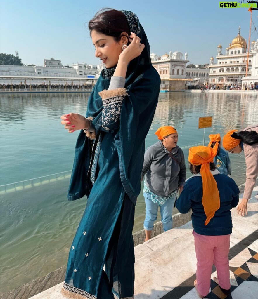 Lahoma Bhattacharjee Instagram - Days like these 🙏🏻💕🕊️ Several years ago, I stood in this very spot, taking in my last views of the Sri Harmandir Sahab, before I headed home. It left a small emptiness in my heart that yearned to be back. Today, I feel grateful to be back to this most blessed space. #GoldenTemple #SriHarmandirSahib