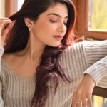 Lahoma Bhattacharjee Instagram - Once upon a sun kissed winter morning 🍯 portraits by @iamsudiptachanda hair & makeup by @muabhattacharjee