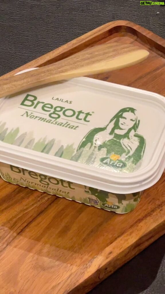 Laila Bagge Instagram - Reklam för Bregott! Har fått ett eget Bregott smörpaket 🤩😂 kul! @bregottfabriken