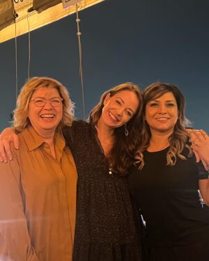 Laisha Wilkins Instagram - Las adoro @sandra_romandia y @soledaddurazo 😎