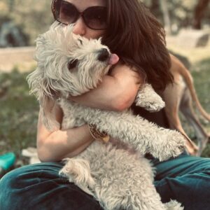 Laisha Wilkins Instagram - Yo, atosigando a #LalitoMiAmor😌🐾
C.c.p @jainapereyra y pandilla