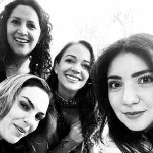 Laisha Wilkins Instagram - La amistad bonita😎