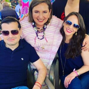Laisha Wilkins Instagram - También tenemos buenos políticos que aman y trabajan por y para México. Debemos apoyarlos, ¡un placer estar a su lado! 🇲🇽🙌🏻 Feliz cumpleaños @xochitlgalvez 🎉