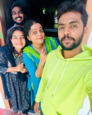 Lakshmi Unnikrishnan Instagram - Be cool ✨✨
Location fun ❤️❤️🥰