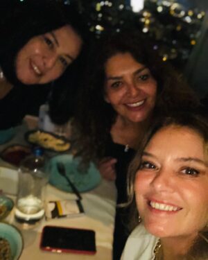 Lale Başar Instagram - Biraz eylence @senemsahin @esingundogdu77