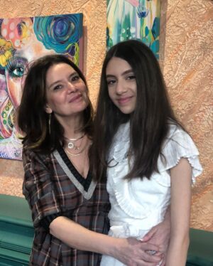 Lale Başar Instagram - Ceydacığımızın sergisindeydik.