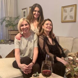 Lale Başar Instagram - En sevdiklerim @senemsahin @gamze_basar