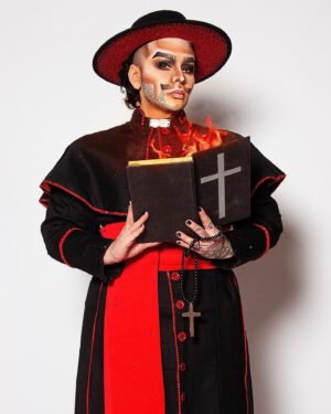 Landon Cider Instagram - Swipe for being up in flames for our “Safe Sex” Runway cause: abstinence.

3rd episode of “Call Me Mother” S2 is TOMORROW on @outtv ! This week the Artists work with their Auntie @farranhyte for the first time and meet with @theonlyalaska5000 !

Costume by @simplyfontasia 
Photos by @_qweenton