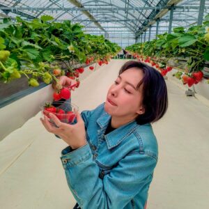 Lanlalin Tejasa Weckx Instagram - Strawberry Hunter!!!