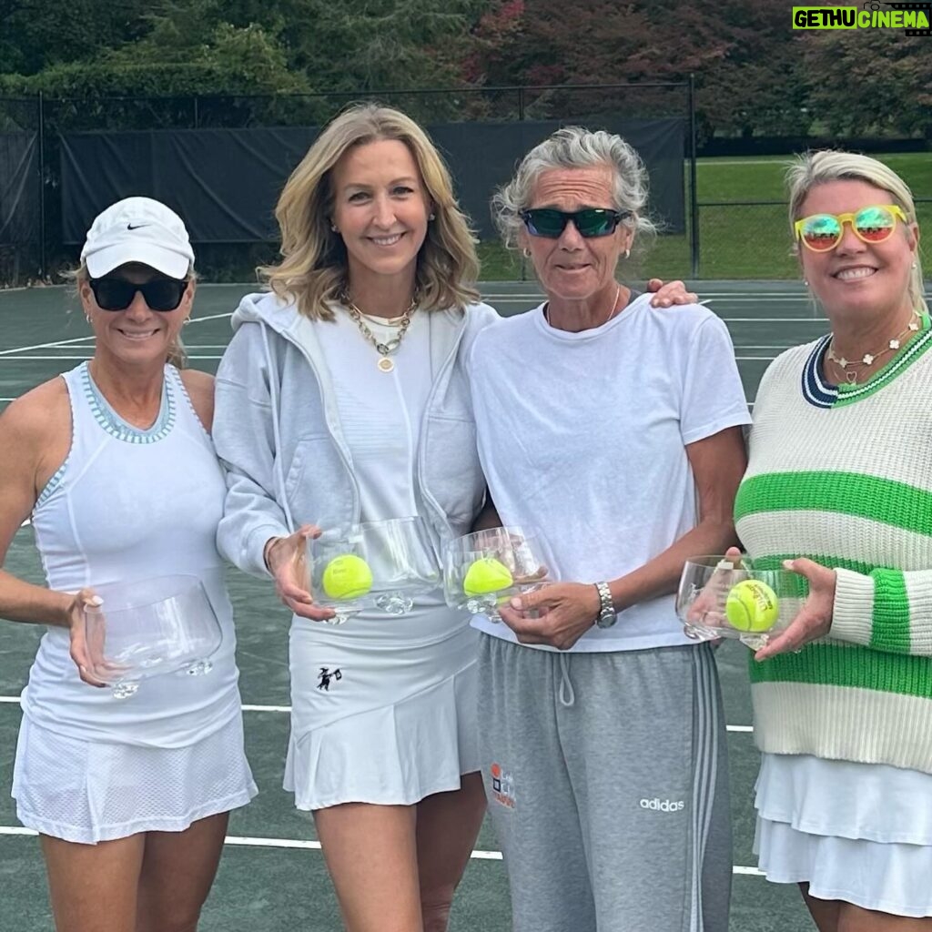 Lara Spencer Instagram - We've got big bowls and we cannot lie!! Happy birthday to the small but mighty Nancy Oooooo--the ageless energizer bunny!