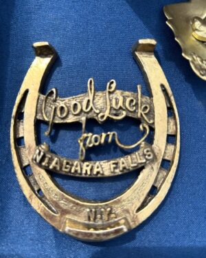 Lara Spencer Instagram - Who's ready for some flea market flipping.??! Went to my ol' stomping grounds yesterday (swipe to see some of the fun finds!) and boy do I miss it.  It may be time..... #fleamarketflip