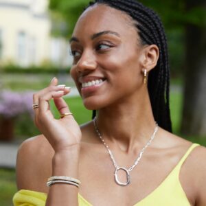 Larissa Iapichino Instagram - Keeping my dreams safe with Lock by @tiffanyandco #TiffanyLock #TiffanyIcons #TiffanyPartner #adv