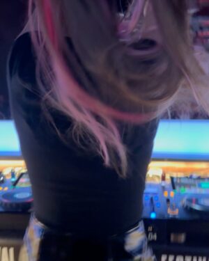 Larissa Rieß Instagram - Check out a rough Techno / Dubstep / DnB Set I played at Blacklist Festival on my SoundCloud page🔥