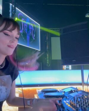 Larissa Rieß Instagram - Check out a rough Techno / Dubstep / DnB Set I played at Blacklist Festival on my SoundCloud page🔥