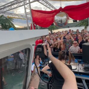 Larissa Rieß Instagram - @sonnemondsternefestival on a boat 🚣🏻❤️