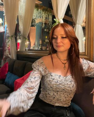 Laurène Arnoux Instagram - Birthday girl 🤍
