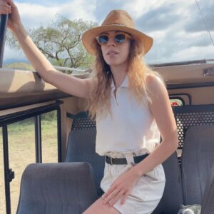 Laura Adriani Instagram - Africa - Kenya (Safari)

1. Per la prima volta nella mia vita ho azzeccato un outfit
2. Il safari inaspettato
3. Per i nostri trent’anni abbiamo deciso di regalarci un viaggio in Kenya
4. Uno di quei tramonti che non dimenticherò mai
5. La mia compagna di banco dal 2004
6. L’alba più bella della mia vita
7. La nostra guida pienah di noi dopo poche ore
8. Noi innamorate
9. Le costanti protagoniste di questi giorni: CAVALLETTE E ISTERIA

Hakuna matatina per i nostri trent’anni amiche mie 🤍
#hakunamatatina30
