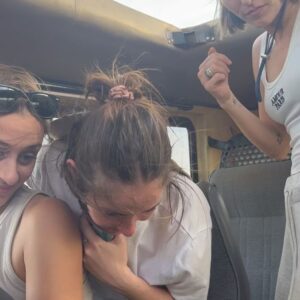 Laura Adriani Instagram - Africa - Kenya (Safari)

1. Per la prima volta nella mia vita ho azzeccato un outfit
2. Il safari inaspettato
3. Per i nostri trent’anni abbiamo deciso di regalarci un viaggio in Kenya
4. Uno di quei tramonti che non dimenticherò mai
5. La mia compagna di banco dal 2004
6. L’alba più bella della mia vita
7. La nostra guida pienah di noi dopo poche ore
8. Noi innamorate
9. Le costanti protagoniste di questi giorni: CAVALLETTE E ISTERIA

Hakuna matatina per i nostri trent’anni amiche mie 🤍
#hakunamatatina30